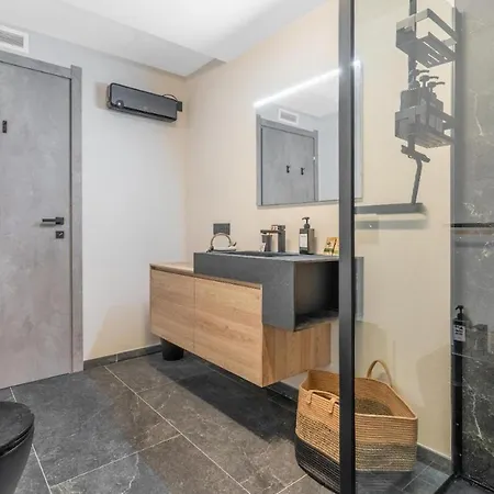 Aqualuxe With Jacuzzi, Hammam Bath And Swimming Pool Soiano Del Lago